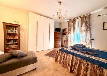Camera da letto - Quadrilocale via Bardonecchia, 12/7, Carmagnola - foto 2