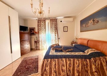 Camera da letto - Quadrilocale via Bardonecchia, 12/7, Carmagnola - foto 3
