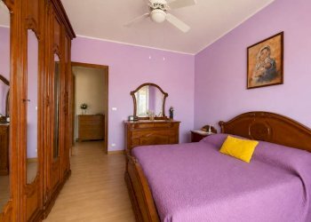 Camera da letto - Quadrilocale via Fratelli Boasso, 15, Carmagnola - foto 13