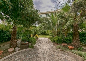 Giardino - Villa via Luigi Mazza, 34, Anzio - foto 7