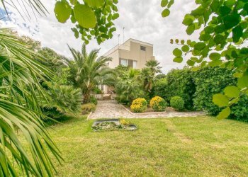 Giardino - Villa via Luigi Mazza, 34, Anzio - foto 12