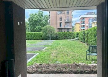 Interno palazzo - Three-room apartment via Cesare Pascarella, 5, Milano (neighborhood Quarto Oggiaro) - photo 19