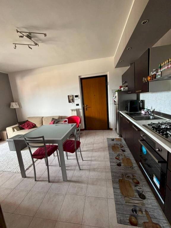 Cucina - Bilocale via Empedocle, 1, Milano (zona Villa San Giovanni) - foto 2