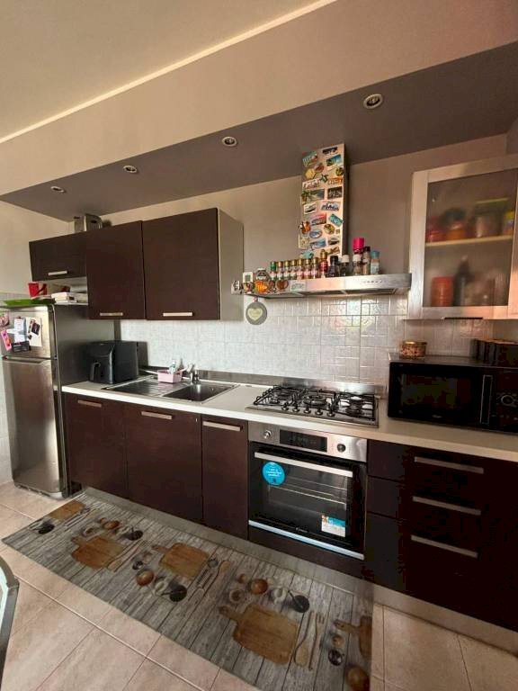 Cucina - Bilocale via Empedocle, 1, Milano (zona Villa San Giovanni) - foto 3