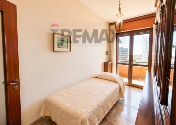 Camera / camera da letto - Terreno non edificabile VIA REMO LA VALLE
9, Milano - foto 1