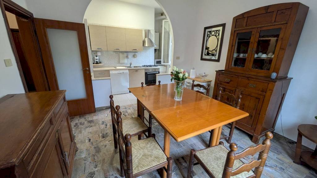 Sala da pranzo - Terreno non edificabile via Valle d'Aosta, 29, Bologna (zona Mazzini) - foto 3