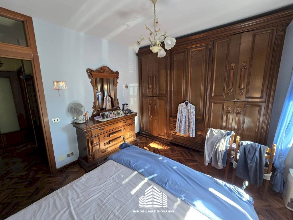 Camera da letto - Appartamento via Scipione Maffei, Bra - foto 3