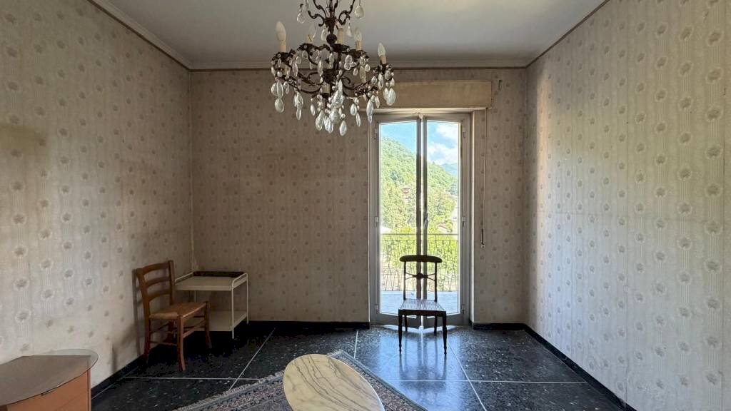 Salone - Trilocale via San Felice, Genova (zona Molassana) - foto 2