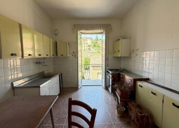 Cucina - Trilocale via San Felice, Genova (zona Molassana) - foto 7