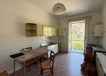 Cucina - Trilocale via San Felice, Genova (zona Molassana) - foto 8