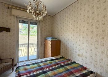 Camera da letto - Trilocale via San Felice, Genova (zona Molassana) - foto 16