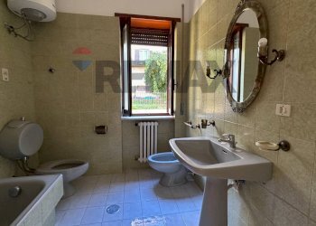 Bagno - Villa Viale della Repubblica
34/36, Altomonte - foto 13