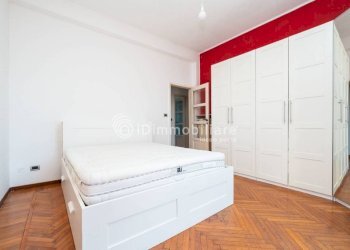 Camera da letto - Bilocale via Antonio Fontanesi, 24, Torino (zona Vanchiglietta) - foto 10