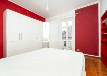 Camera da letto - Bilocale via Antonio Fontanesi, 24, Torino (zona Vanchiglietta) - foto 11