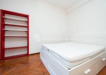 Camera da letto - Bilocale via Antonio Fontanesi, 24, Torino (zona Vanchiglietta) - foto 13