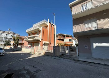 Foto 1 - Three-room apartment via calabria
15, Alba Adriatica - photo 1