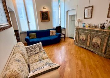 Salone - Three-room apartment salita della Fava Greca, 6, Genova (neighborhood Centro Storico) - photo 2