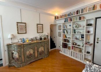 Salone - Three-room apartment salita della Fava Greca, 6, Genova (neighborhood Centro Storico) - photo 4