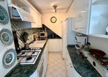 Cucina - Trilocale salita della Fava Greca, 6, Genova (zona Centro Storico) - foto 15