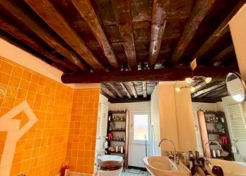 Bagno - Three-room apartment salita della Fava Greca, 6, Genova (neighborhood Centro Storico) - photo 19