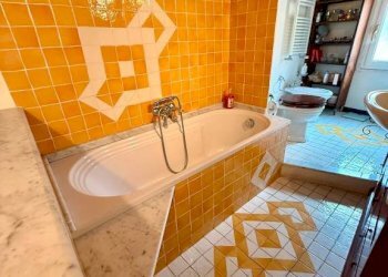 Bagno - Three-room apartment salita della Fava Greca, 6, Genova (neighborhood Centro Storico) - photo 20
