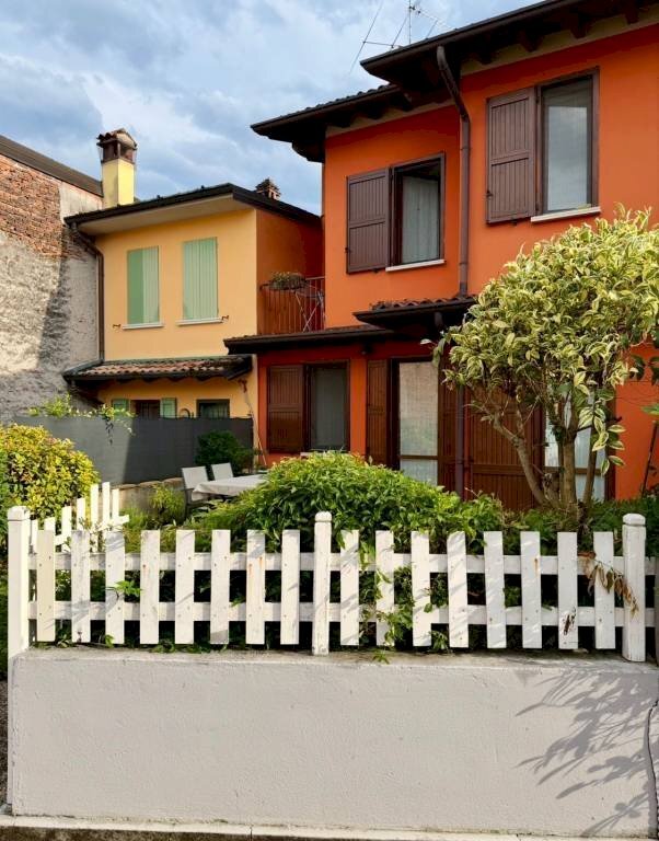 Facciata - Casa indipendente via Carlo Alberto, Ghedi - foto 2