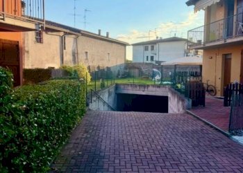 Cortile interno - Casa indipendente via Carlo Alberto, Ghedi - foto 16