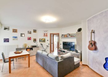 Salone - Trilocale via Camisasca, 41, Costa Masnaga - foto 4