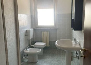 Bagno - Two-room apartment Alessandria - photo 5