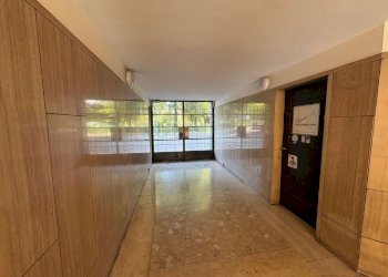 c943def2-cb6b-4e7c-9638-2b1b383d0f47 - Trilocale via Segantini, Milano - foto 2