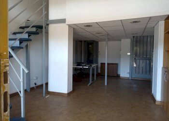 Interno non residenziale - Negozio corso Trieste, 31, Moncalieri - foto 1