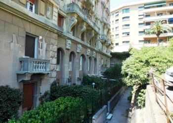 Facciata - Trilocale via Zara, 3, Genova (zona Albaro) - foto 6
