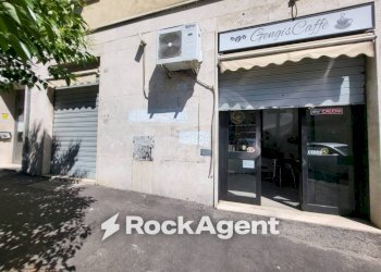 Facciata - Negozio via Alfonso Rendano, 43/45, Roma - foto 10
