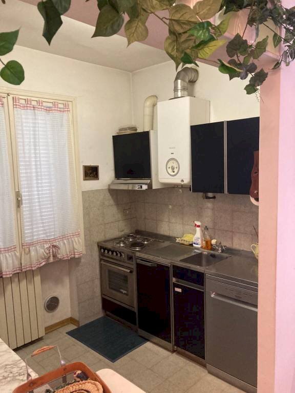 Cucina - Three-room apartment via Pisa, 70, Massa - photo 2