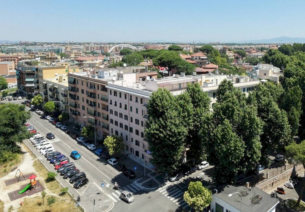 Facciata - Quadrilocale via Giovannipoli, Roma - foto 1