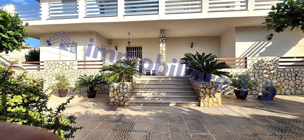 Facciata - Appartamento viale di Calatubo, 88, Alcamo - foto 1