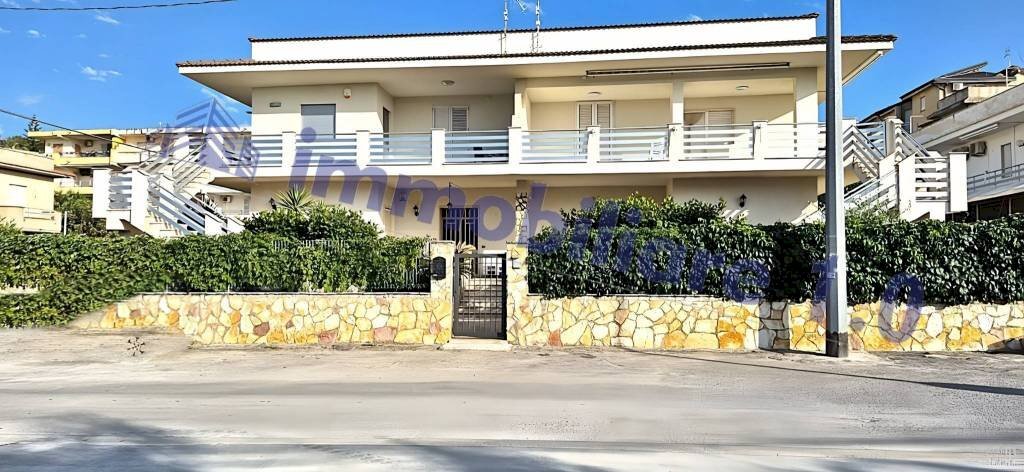Facciata - Appartamento viale di Calatubo, 88, Alcamo - foto 3