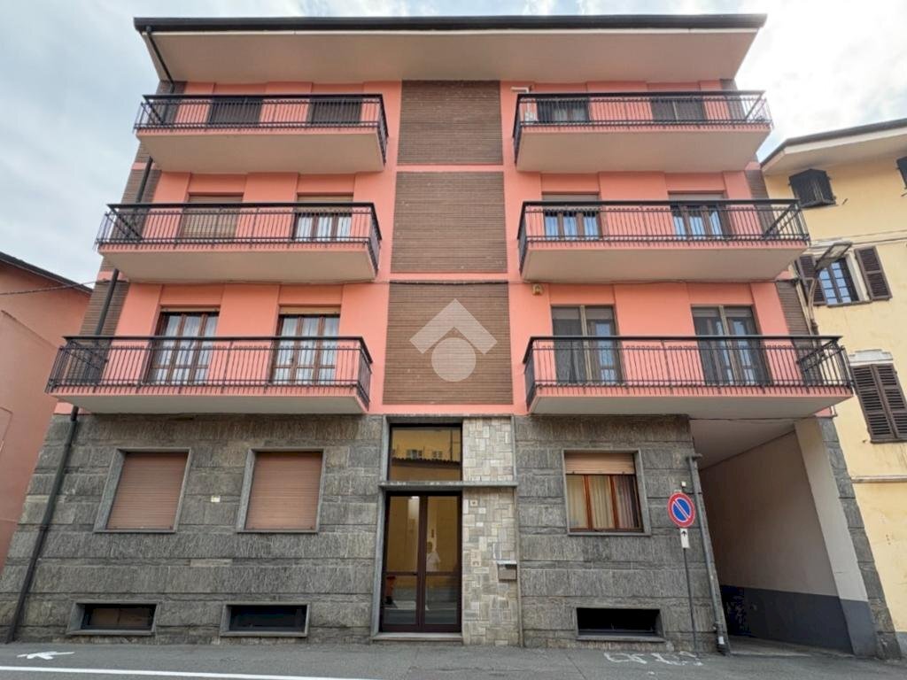 Four-room apartment Via Cavour, Strambino - photo 1