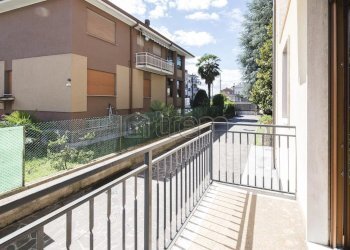 Three-room apartment Via Pace, n, Limbiate - photo 20