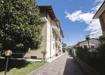 Three-room apartment Via Pace, n, Limbiate - photo 25