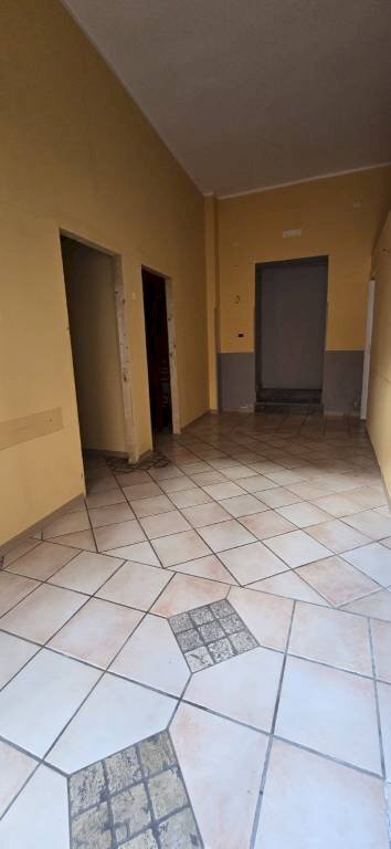 Negozio via Vittorio Emanuele III, Mercato San Severino - foto 1