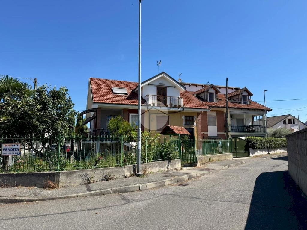 Four-room apartment Via Ariosto, Settimo Torinese - photo 2
