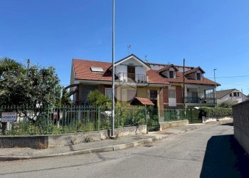 Four-room apartment Via Ariosto, Settimo Torinese - photo 2
