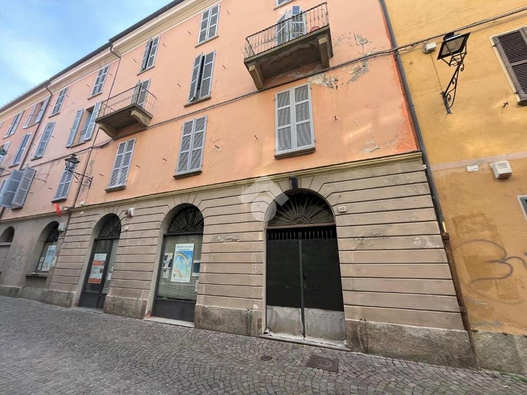 Negozio Via del Pino, Pinerolo - foto 1