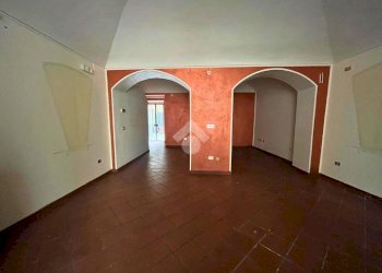 Negozio Via del Pino, Pinerolo - foto 4