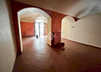 Negozio Via del Pino, Pinerolo - foto 5