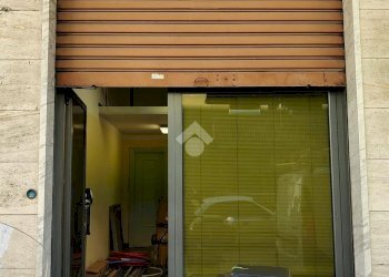 Negozio via federico donaver, Genova (zona San Fruttuoso) - foto 1