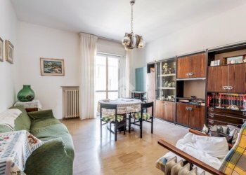 Three-room apartment Via Ermete Novelli, Rimini - photo 1