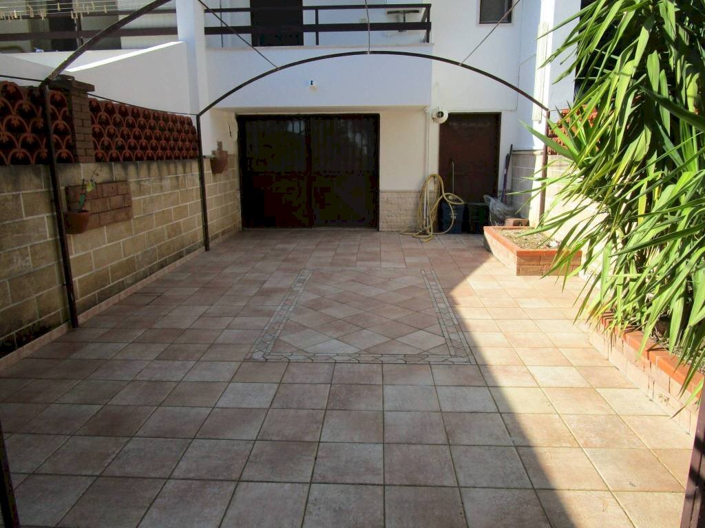 Cortile interno - Villa a Schiera Statte - foto 3