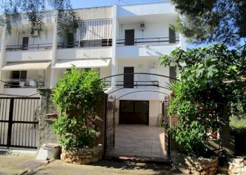 Facciata - Villa a Schiera Statte - foto 1